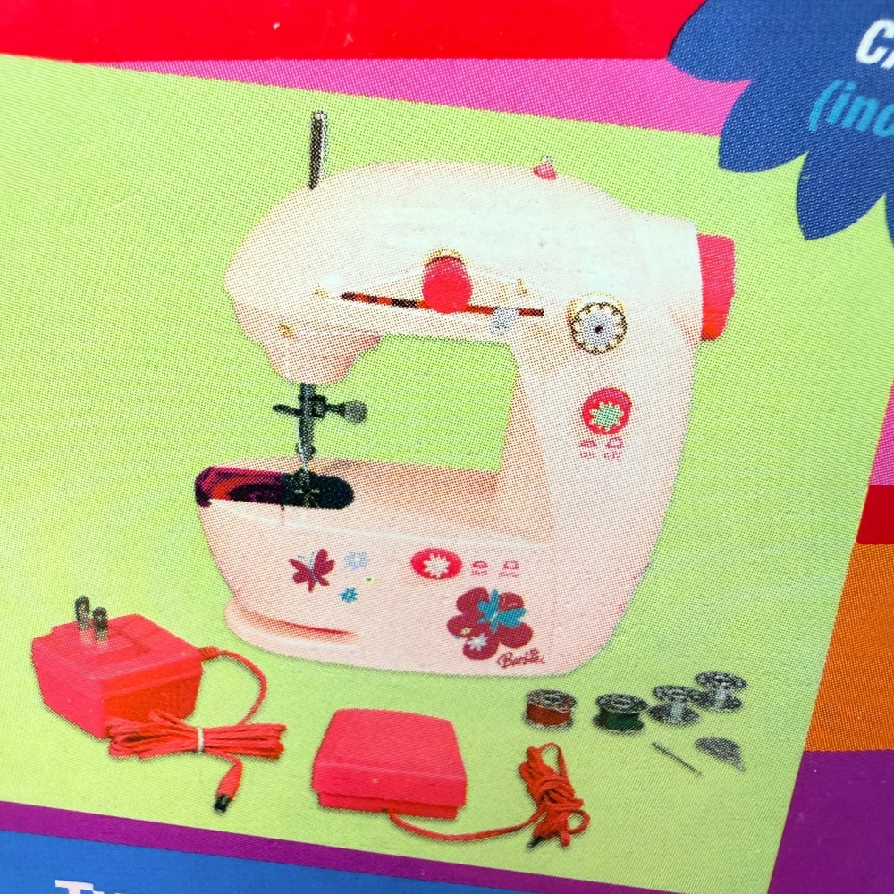 Vtg 2003 Barbie Lightweight Portable Sewing Machine Jamac Mattel Pink New In Box